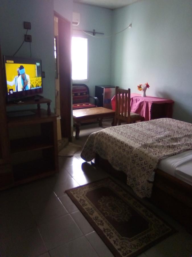 Bonabéri Hotel Kdv المظهر الخارجي الصورة