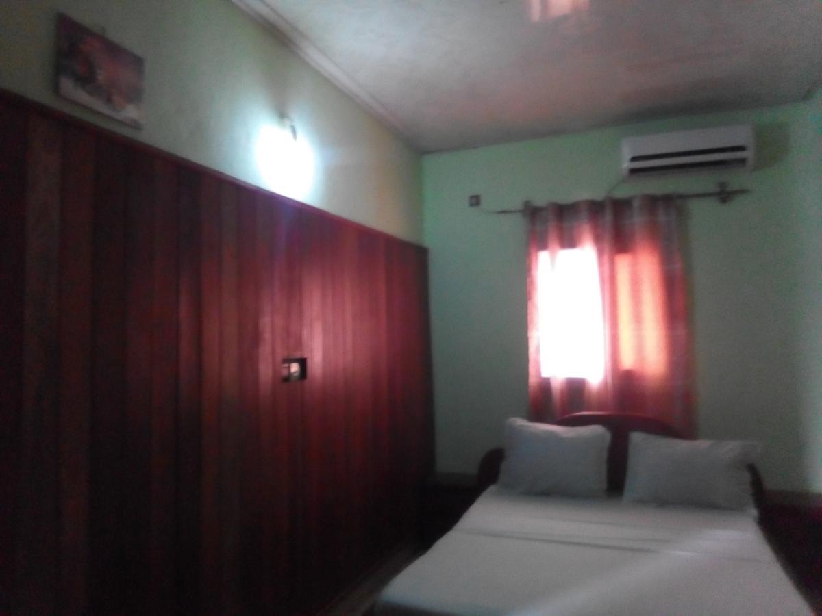 Bonabéri Hotel Kdv المظهر الخارجي الصورة